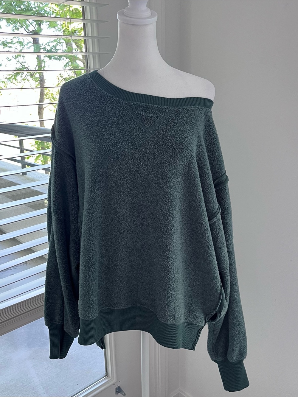 American Eagle Outfitters Off-Shoulder Plush Sweater in Deep Forest Green